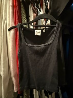 Aritzia tank!